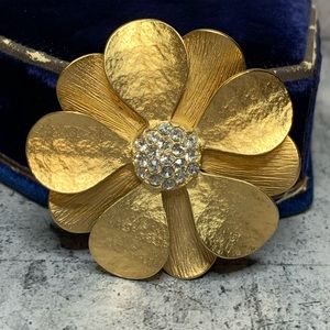 New Premier Designs Golden Girl Brooch/Pendant. Flower Rhinestone Brooch